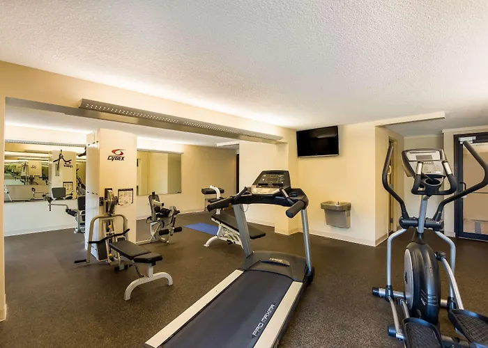 Western Prairie & Conference Center Hotel 3*