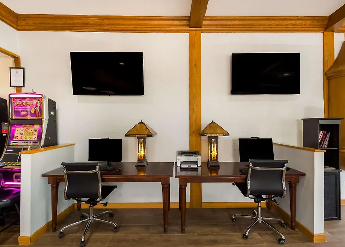 Western Prairie & Conference Center 3*