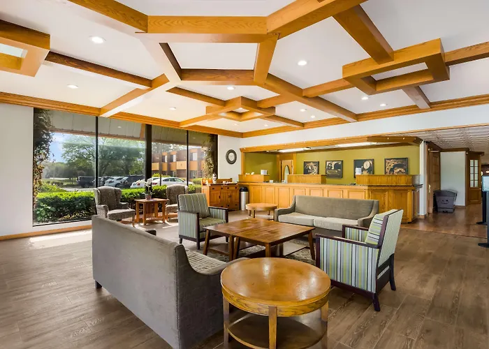 Western Prairie & Conference Center Hotel