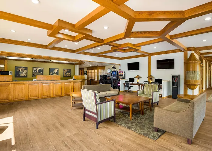 Western Prairie & Conference Center Hotel