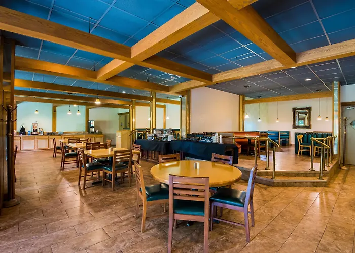 Hotel Western Prairie & Conference Center