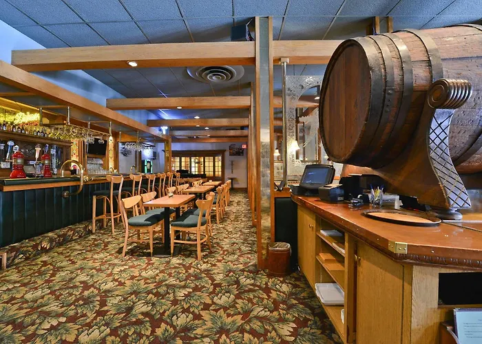 Western Prairie & Conference Center Hotel