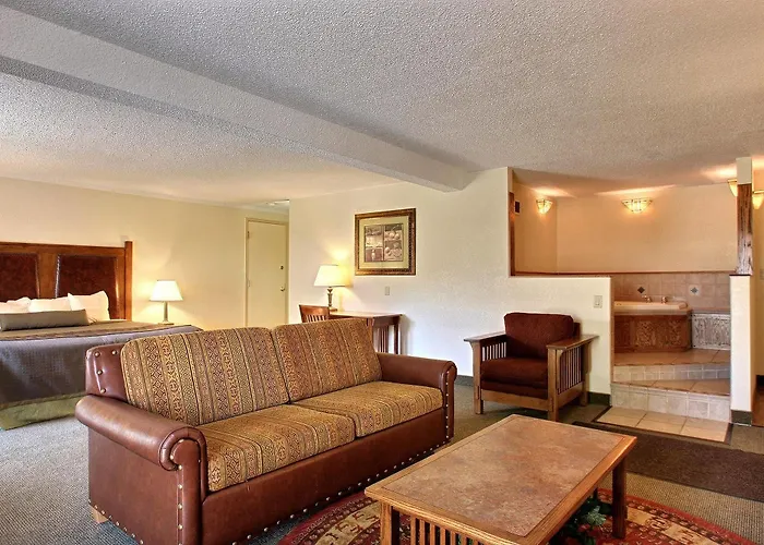 Western Prairie & Conference Center 3*